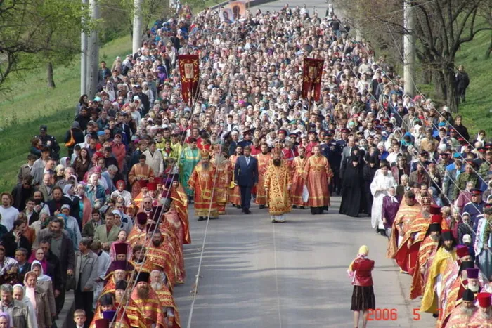 Пасхальный крестный ход, г. Волгоград 2006 г.